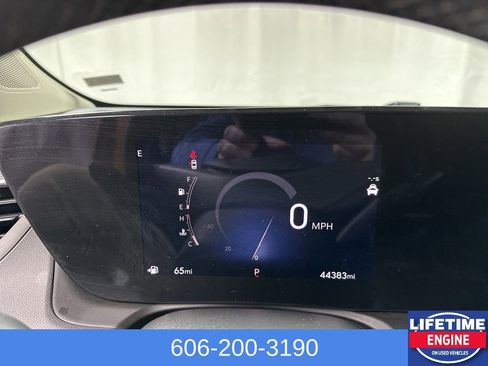 Used 2024 Buick Encore GX Sport Touring image 21