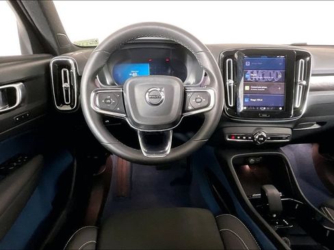 Used 2023 Volvo XC40 Recharge Plus AWD/4WD image 4