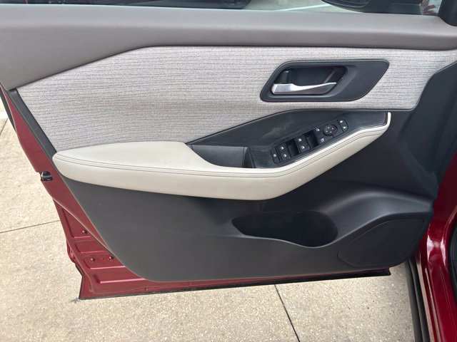 Used 2023 Nissan Rogue SV FWD image 19