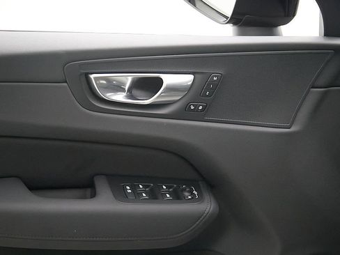 New 2026 Volvo XC60 B5 Plus w/ Protection Package Premier AWD/4WD image 11