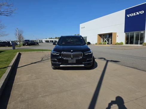 Used 2022 BMW X5 xDrive40i w/ Premium Package AWD/4WD image 2