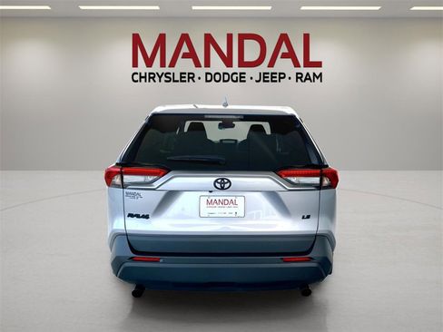Used 2023 Toyota RAV4 LE image 7