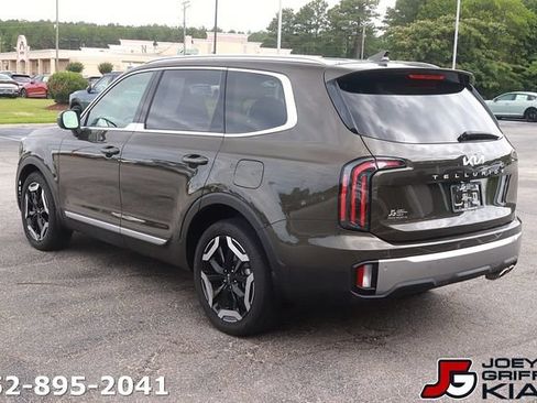 Certified 2025 Kia Telluride EX FWD image 5
