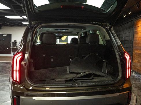 Used 2025 Kia Telluride S image 7
