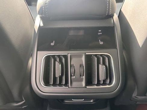 New 2025 Maserati Grecale GT image 9