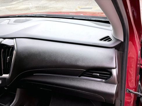 Used 2019 Chevrolet Traverse LT image 23