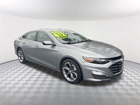 Used 2024 Chevrolet Malibu LT image 3