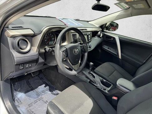 Used 2014 Toyota RAV4 LE FWD image 11