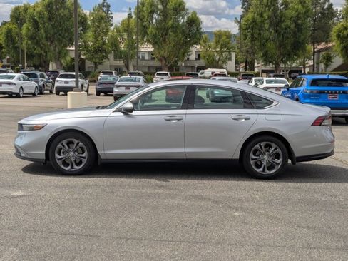 Used 2023 Honda Accord EX image 9