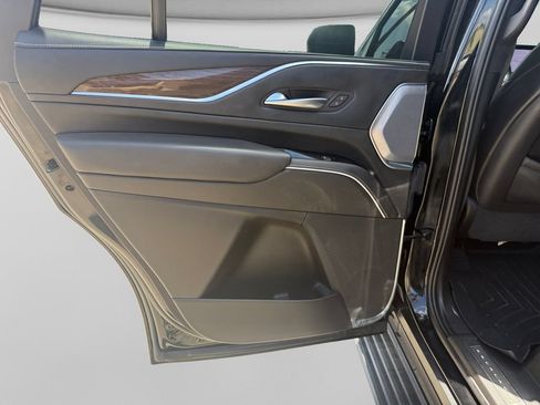 Used 2022 Cadillac Escalade Sport Platinum AWD/4WD image 11