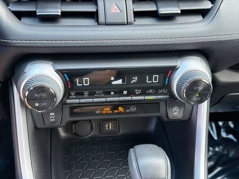 Used 2024 Toyota RAV4 XLE AWD/4WD image 18