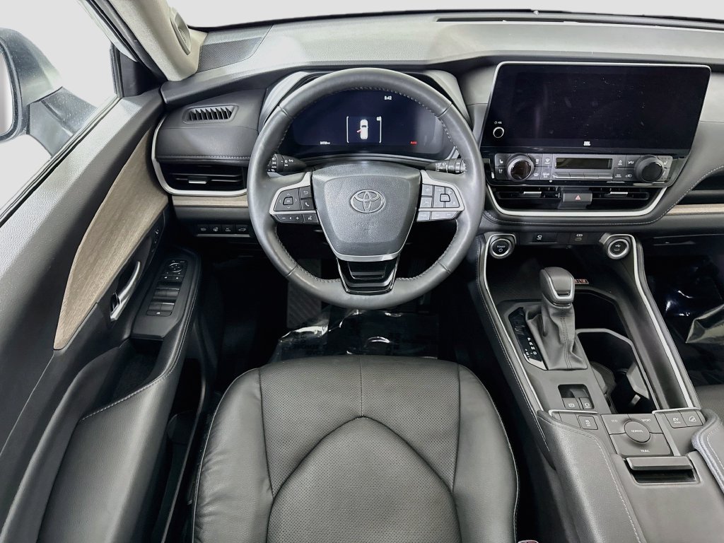 Certified 2024 Toyota Grand Highlander AWD Hybrid image 4