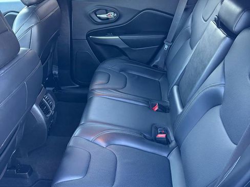 Used 2020 Jeep Cherokee Limited image 7