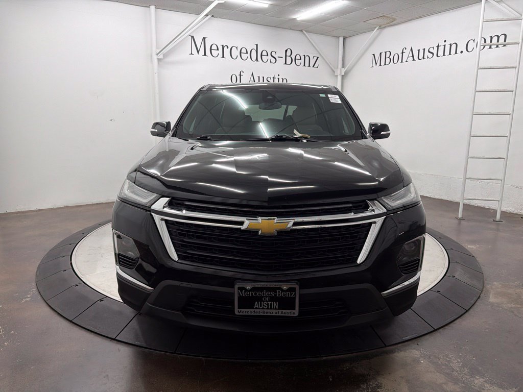 Used 2023 Chevrolet Traverse LS w/ Safety Package FWD image 2