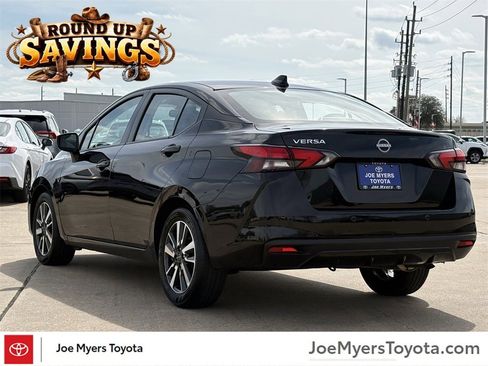 Used 2025 Nissan Versa SV image 7