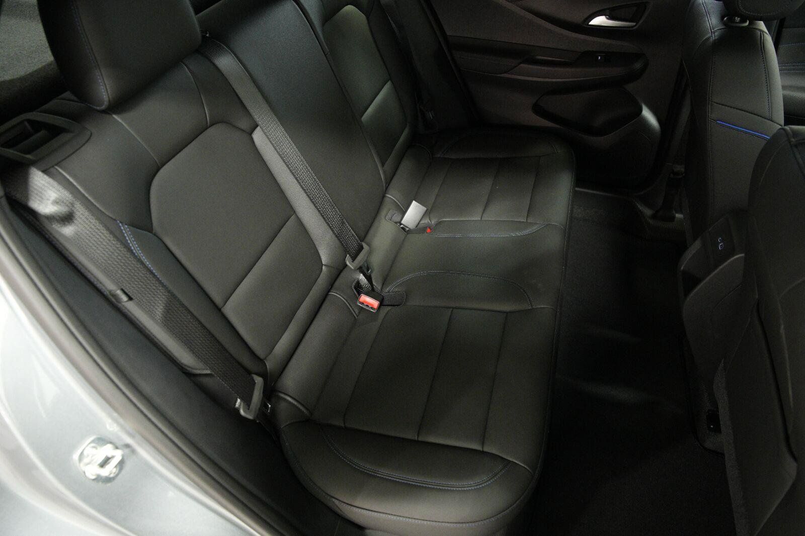 New 2026 Buick Envista Sport Touring w/ Convenience I Package FWD image 19
