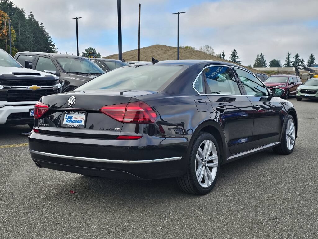 Used 2018 Volkswagen Passat 2.0T SE FWD image 5