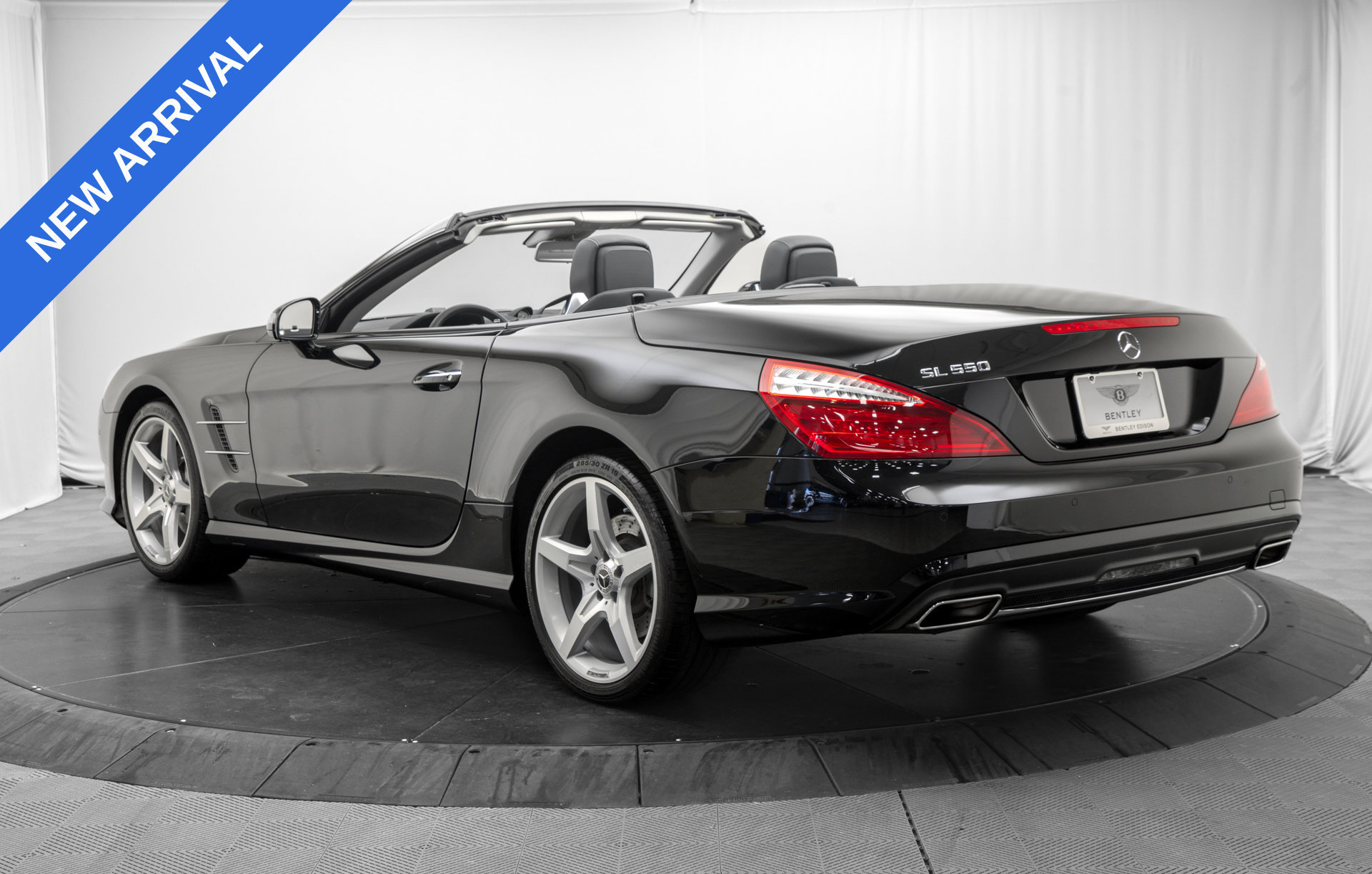 Used 2016 Mercedes-Benz SL 550 image 5