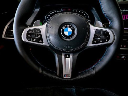 Used 2021 BMW X5 xDrive40i w/ M Sport Package image 32