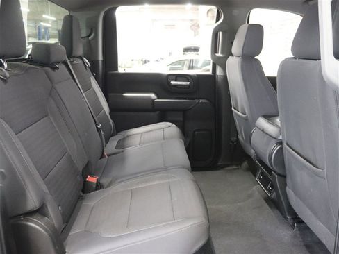 Used 2022 Chevrolet Silverado 2500 Custom w/ Custom Value Package image 17