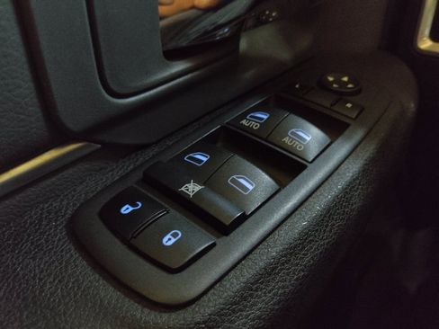 Used 2022 RAM 1500 Classic SLT RWD image 27