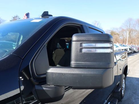 Used 2025 Chevrolet Silverado 2500 LT w/ Convenience Package image 19