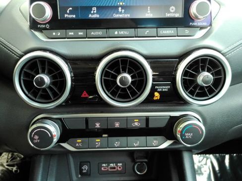 Used 2025 Nissan Sentra SV FWD image 41