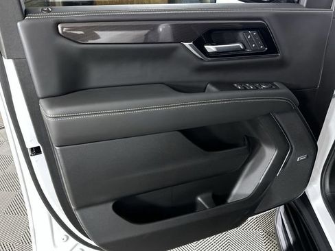 New 2026 GMC Yukon XL Elevation w/ Elevation Premium Package AWD/4WD image 23