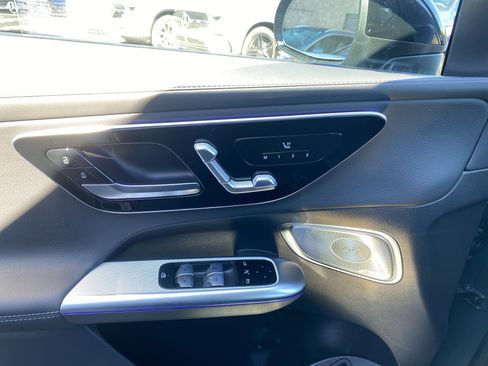 Used 2026 Mercedes-Benz GLC 300 4MATIC image 11