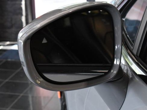Used 2022 Chrysler Pacifica Touring-L w/ S Appearance Package FWD image 8