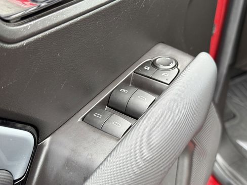 Used 2023 Chevrolet Colorado Z71 w/ Z71 Convenience Package 2 image 16