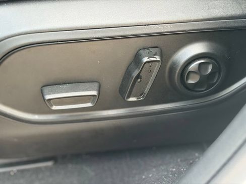 Used 2025 Jeep Grand Cherokee Altitude AWD/4WD image 22