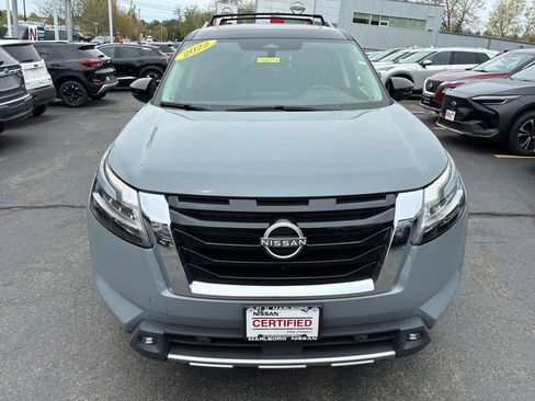 Used 2022 Nissan Pathfinder SL w/ SL Premium Package AWD/4WD image 2