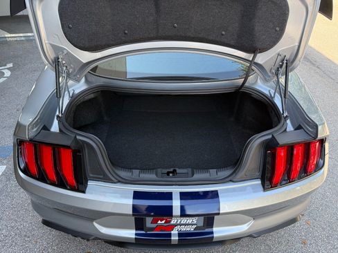 Used 2022 Ford Mustang Shelby GT500 w/ Handling Package RWD image 34