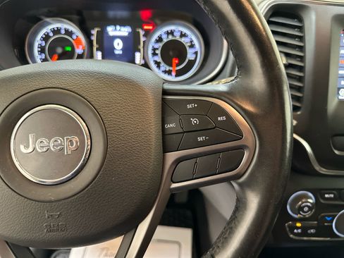 Used 2020 Jeep Cherokee Latitude Plus w/ Cold Weather Group image 21