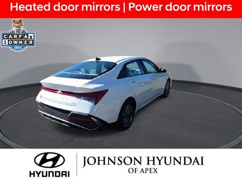 Certified 2025 Hyundai Elantra Blue image 9