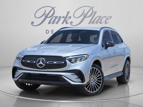 Used 2026 Mercedes-Benz GLC 300 image 1