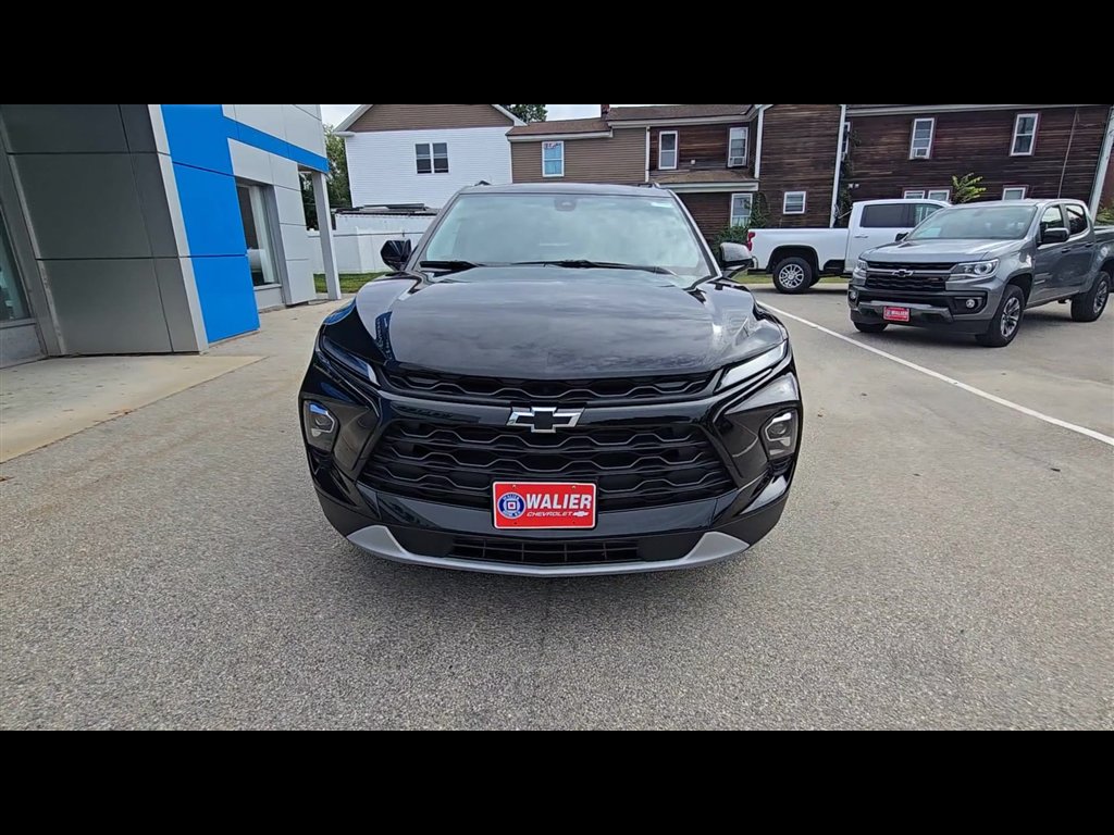 New 2026 Chevrolet Blazer LT w/ Midnight/Sport Edition AWD/4WD image 3