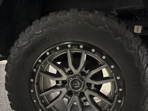 Used 2021 Toyota Tacoma TRD Off-Road w/ Technology Package image 31