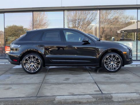 New 2026 Porsche Macan image 8