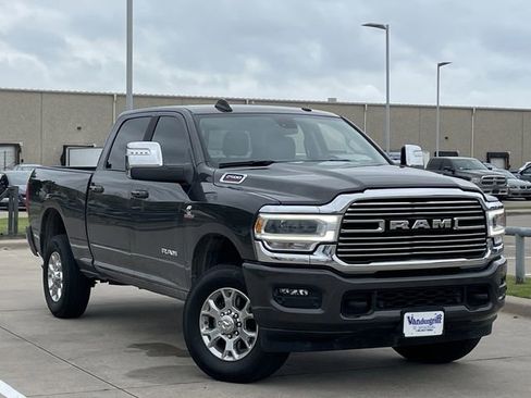 Used 2024 RAM 2500 Laramie AWD/4WD image 2