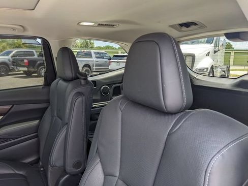 Used 2022 Subaru Ascent Touring AWD/4WD image 21