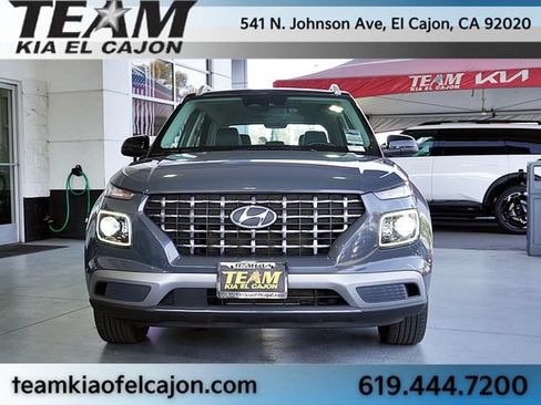 Used 2024 Hyundai Venue Limited FWD image 4