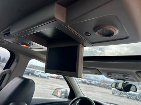 Used 2011 GMC Acadia Denali image 21