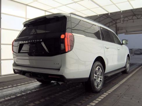 Used 2025 Ford Expedition Max Active AWD/4WD image 6