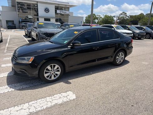 Used 2015 Volkswagen Jetta SE FWD image 1