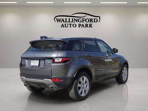 Used 2019 Land Rover Range Rover Evoque SE image 4