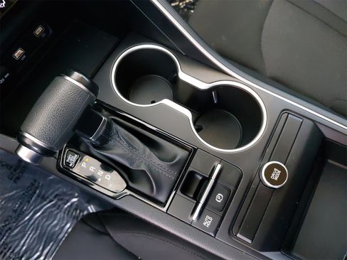 Used 2022 Kia K5 LXS image 26