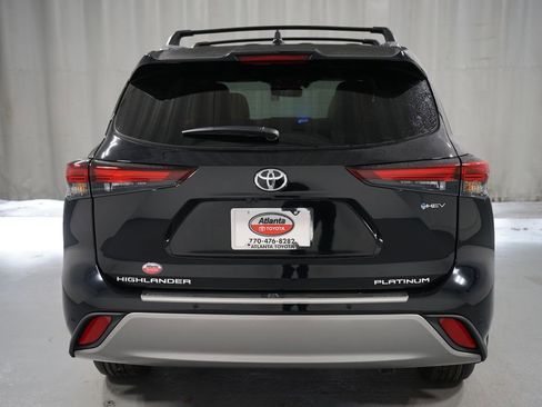 New 2026 Toyota Highlander Platinum image 7