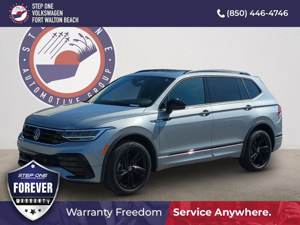 Used 2023 Volkswagen Tiguan SE R-Line FWD image 1